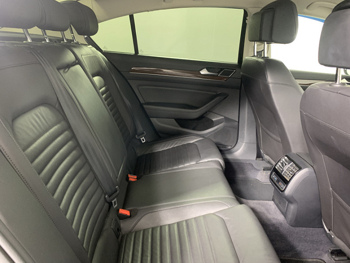 VOLKSWAGEN Passat 1.8, 2018 года, Робот, Черно-Серый