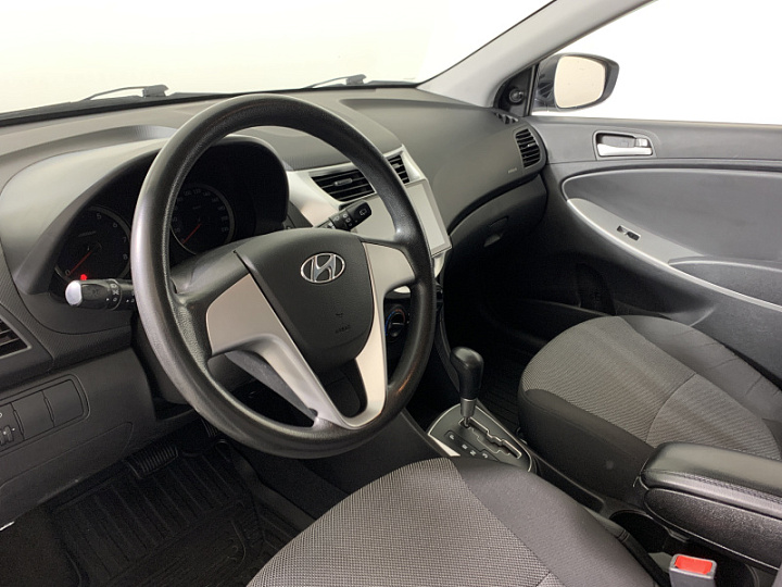 HYUNDAI Solaris 1.6, 2012 года, Автоматическая, Серебристый