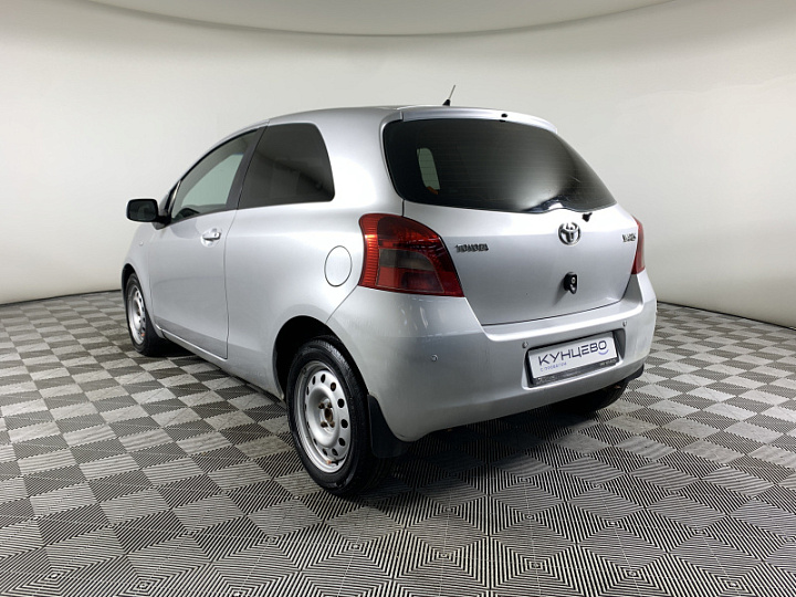 TOYOTA Yaris 1.3, 2008 года, Робот, Серебристый