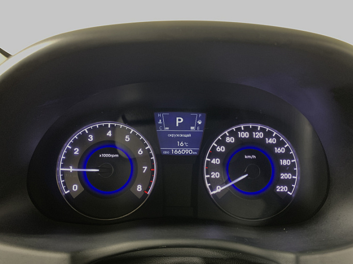 HYUNDAI Solaris 1.6, 2011 года, Автоматическая, КРАСНЫЙ