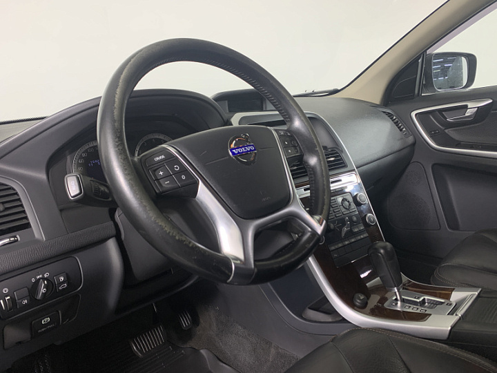 VOLVO XC60 2, 2010 года, Робот, Серебристо-желтый