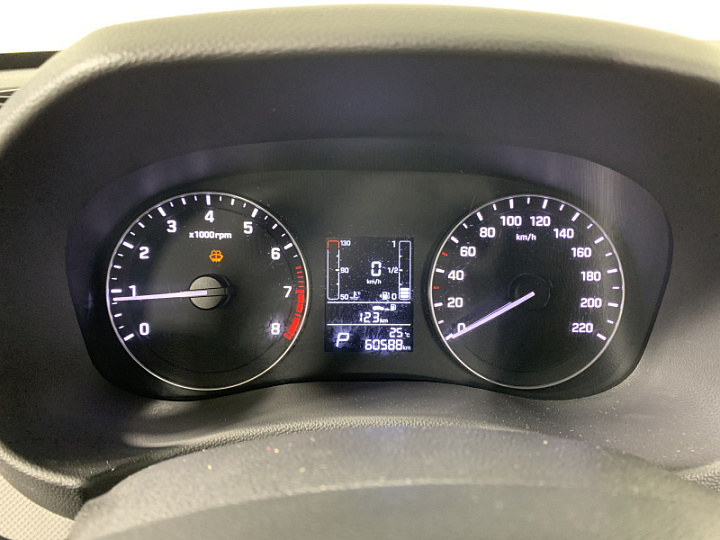 HYUNDAI Creta 1.6, 2018 года, Автоматическая, Серебристый