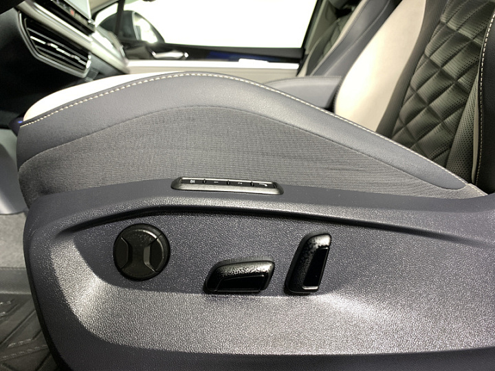 VOLKSWAGEN ID.6 0, 2021 года, Автоматическая, СИНИЙ