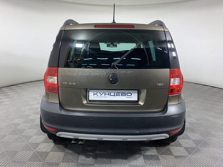 SKODA Yeti 2, 2013 года, Робот, КОРИЧНЕВЫЙ