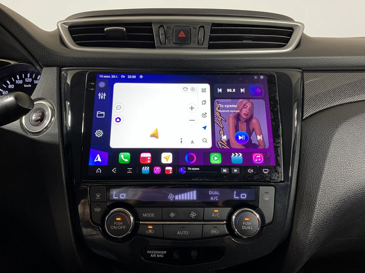 NISSAN X-Trail 2.5, 2015 года, Вариатор, ЧЕРНЫЙ