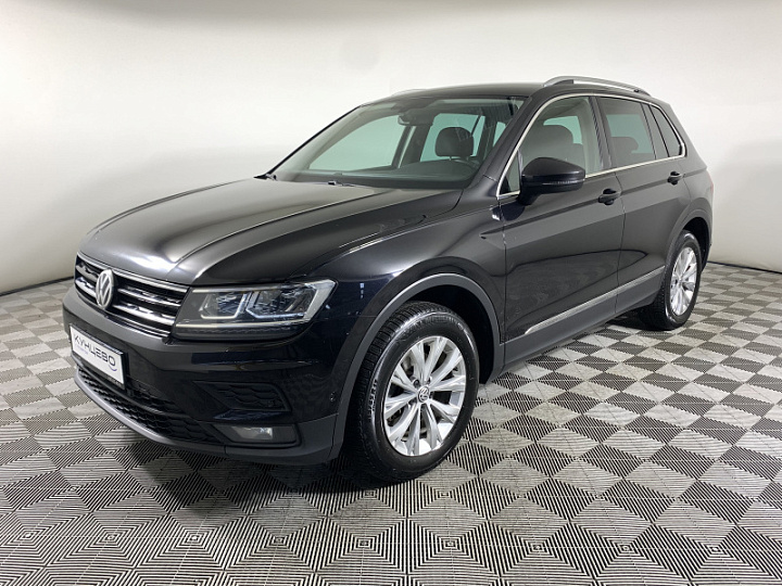 Volkswagen Tiguan 1.4, 2018 года, Робот, ЧЕРНЫЙ