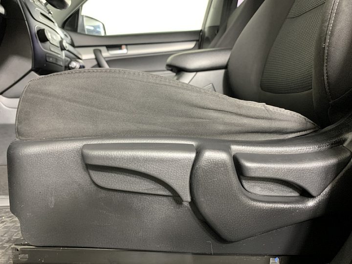 KIA Sorento 2.4, 2013 года, Автоматическая, БЕЖЕВЫЙ