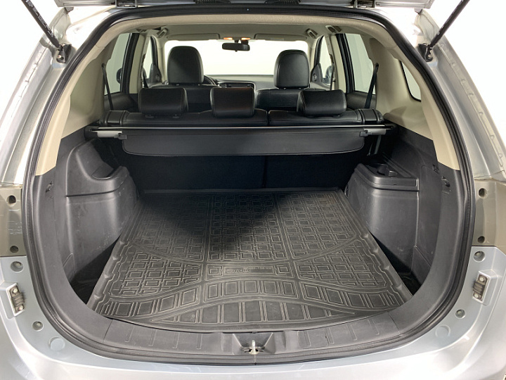 MITSUBISHI Outlander 2.4, 2013 года, Вариатор, Серебристый