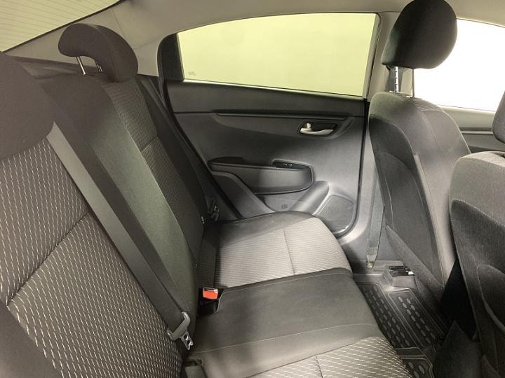 KIA Rio 1.6, 2017 года, Автоматическая, БЕЛЫЙ