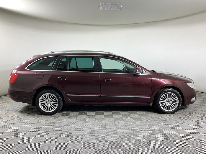 SKODA Superb 2, 2013 года, Робот, ТЕМНО-БОРДОВЫЙ