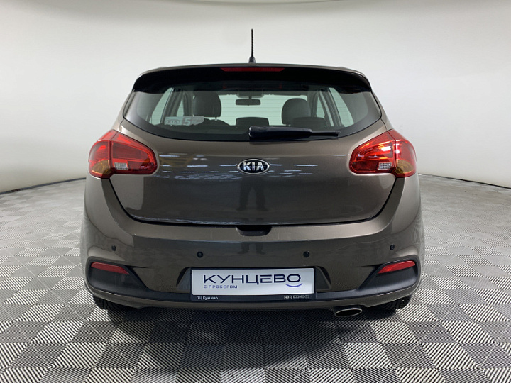 KIA Ceed 1.6, 2015 года, Механика, КОРИЧНЕВЫЙ