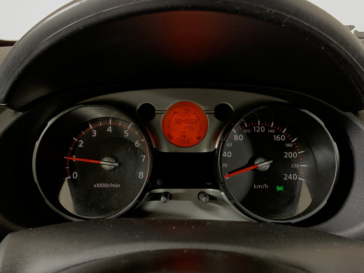 NISSAN Qashqai 1.6, 2008 года, Механика, Серебристый