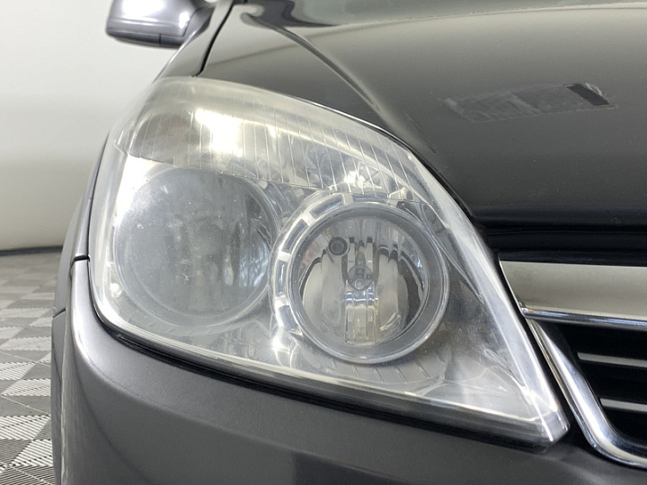 Opel Astra 1.8, 2009 года, Механика, Темно-серый