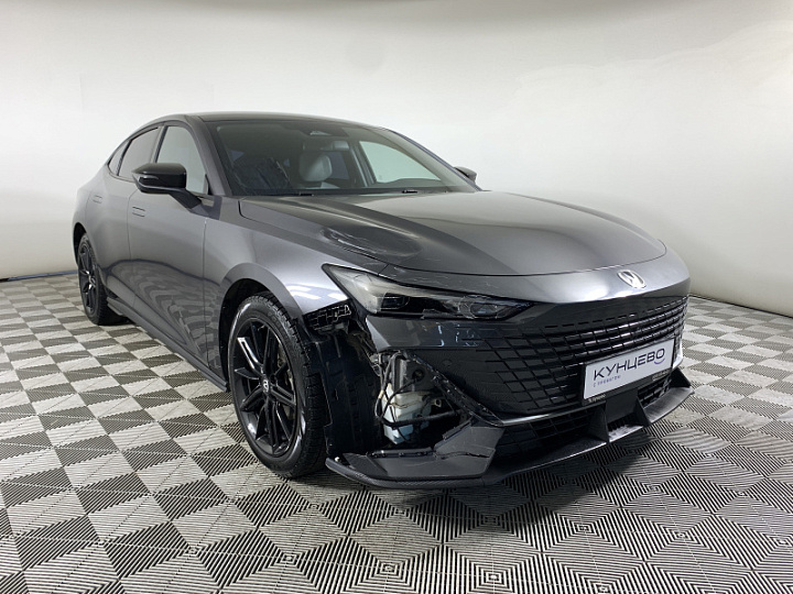 Changan UNI-V 1.5, 2023 года, Робот, Светло серый