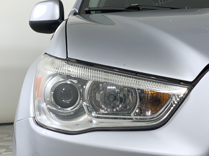 MITSUBISHI ASX 1.8, 2011 года, Вариатор, Серебристый