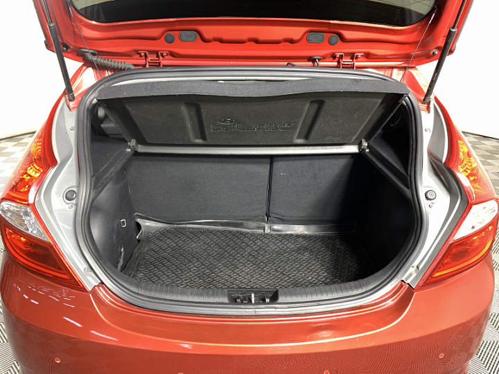 HYUNDAI Solaris 1.6, 2011 года, Автоматическая, КРАСНЫЙ