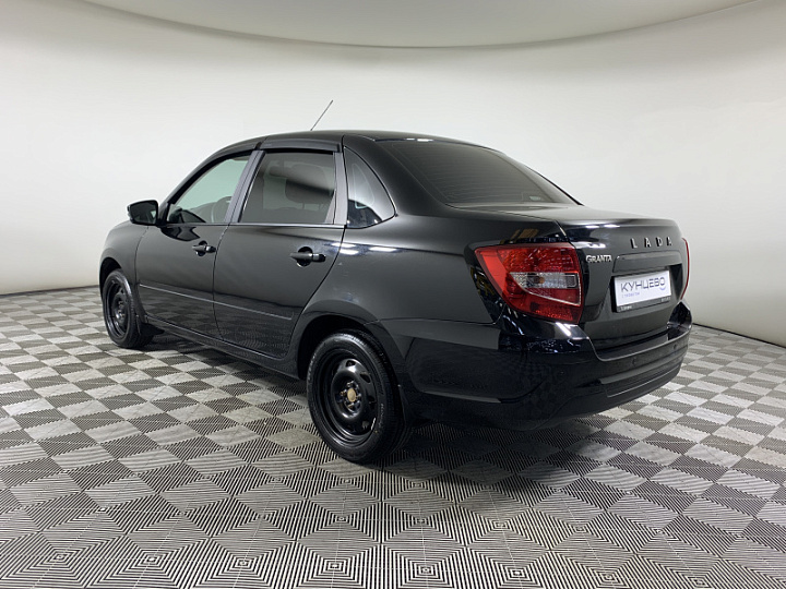 Lada Granta 1.6, 2023 года, Механика, ЧЕРНЫЙ
