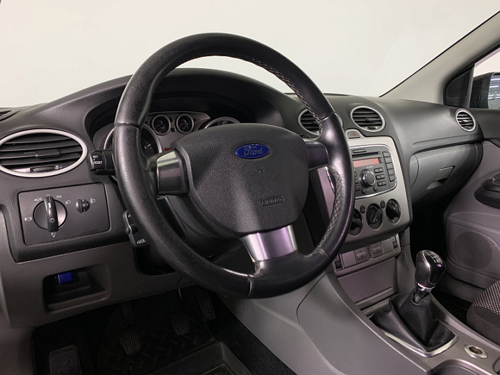 FORD Focus 1.8, 2010 года, Механика, ФИОЛЕТОВЫЙ