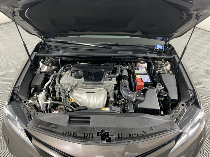 TOYOTA Camry 2.5, 2018 года, Автоматическая, Серо-коричневый