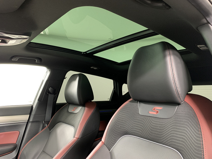 GEELY Coolray 1.5, 2022 года, Робот, ЧЕРНЫЙ