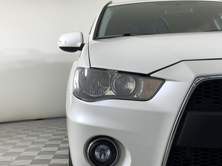 MITSUBISHI Outlander 2, 2011 года, Вариатор, БЕЛЫЙ