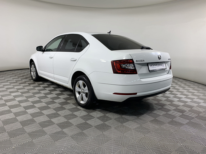 SKODA Octavia 1.4, 2018 года, Робот, БЕЛЫЙ