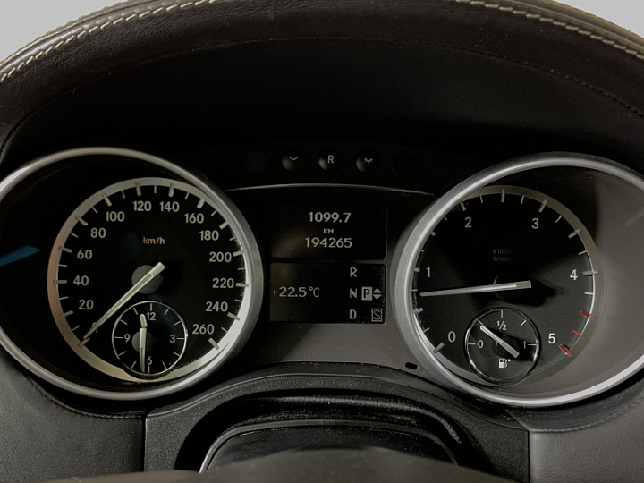 MERCEDES-BENZ GL-Класс 3, 2011 года, Автоматическая, БЕЛЫЙ