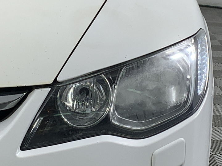 HONDA Civic 1.8, 2008 года, Автоматическая, БЕЛЫЙ