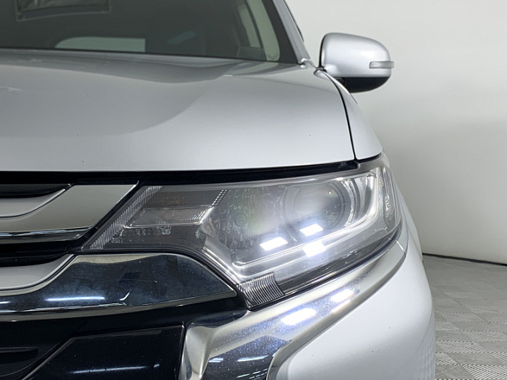 MITSUBISHI Outlander 2, 2018 года, Вариатор, Серебристый
