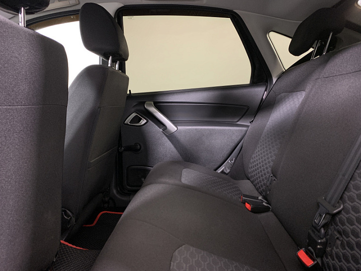 Lada Granta 1.6, 2019 года, Механика, ЧЕРНЫЙ