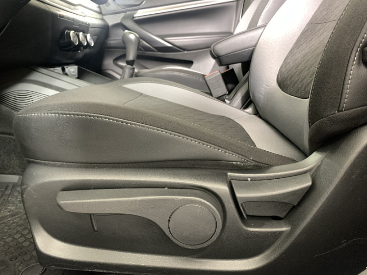 LADA (ВАЗ) Vesta 1.6, 2024 года, Механика, Белый