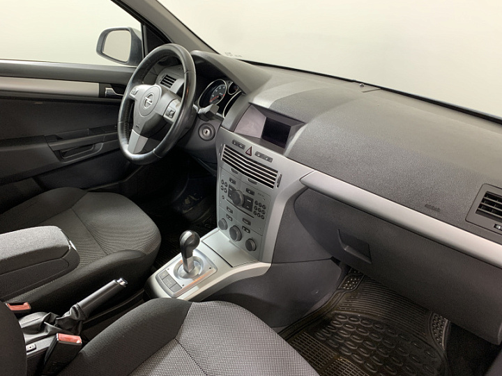 OPEL Astra 1.6, 2010 года, Робот, Серебристый