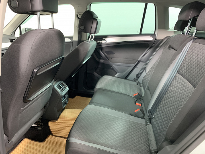 VOLKSWAGEN Tiguan 1.4, 2017 года, Робот, БЕЛЫЙ