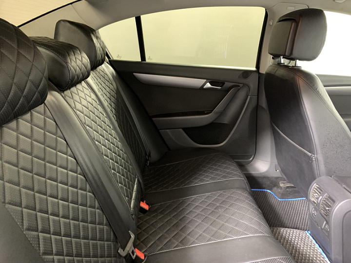 VOLKSWAGEN Passat 1.8, 2014 года, Робот, ЧЕРНЫЙ