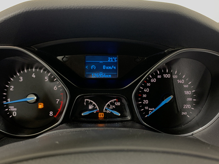 FORD Focus 1.6, 2015 года, Механика, БЕЛЫЙ