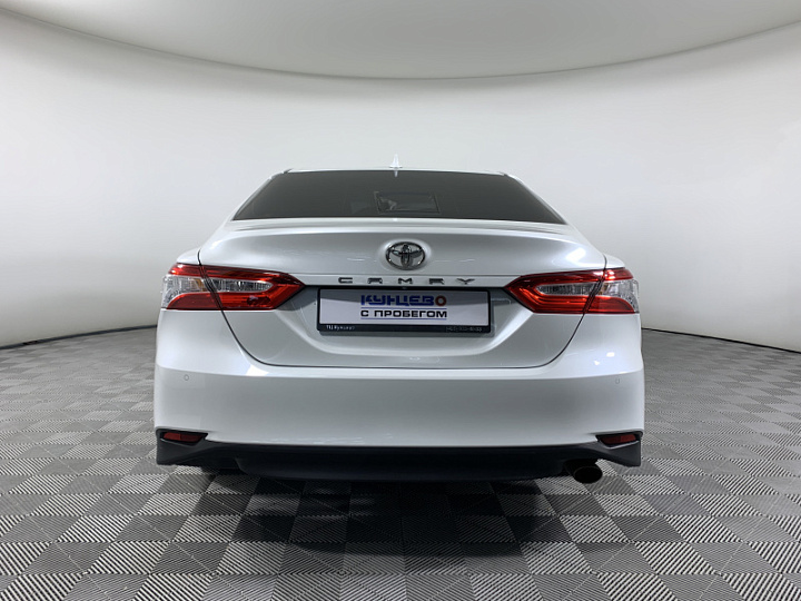 TOYOTA Camry 2.5, 2018 года, Автоматическая, БЕЛЫЙ