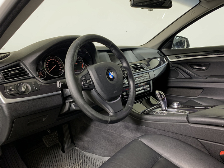 BMW 5 серии 2, 2013 года, Автоматическая, БЕЛЫЙ