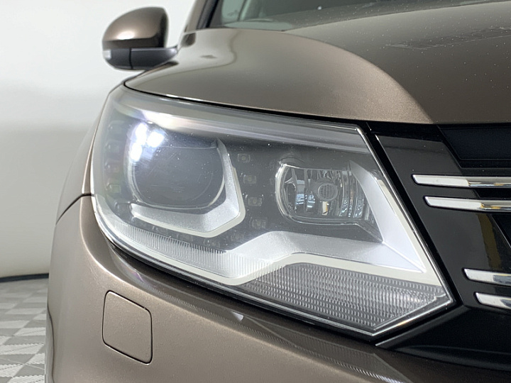 VOLKSWAGEN Tiguan 2, 2015 года, Автоматическая, КОРИЧНЕВЫЙ