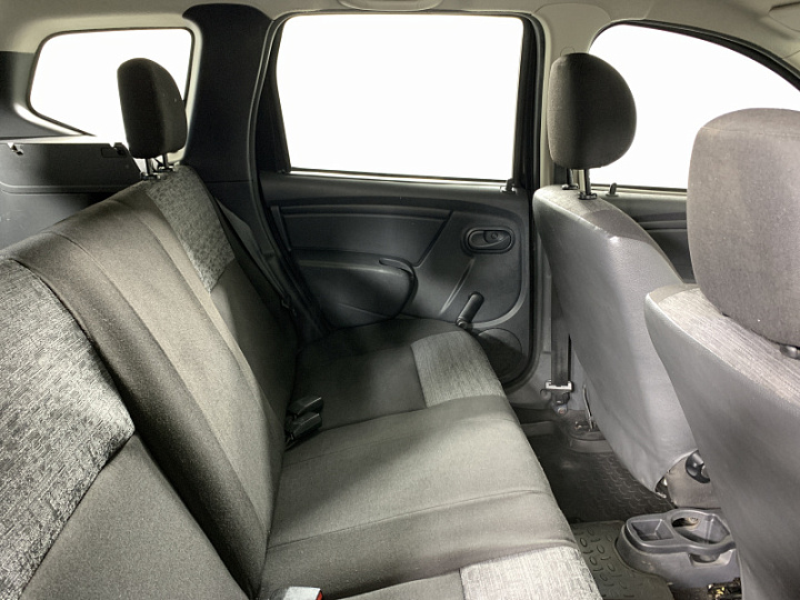 RENAULT Duster 1.6, 2013 года, Механика, ЧЕРНЫЙ