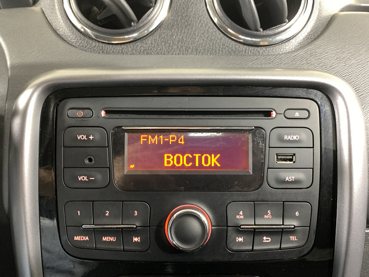 RENAULT Duster 1.6, 2013 года, Механика, БЕЖЕВЫЙ