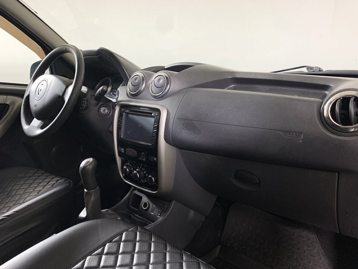 Renault Duster 1.6, 2014 года, Механика, Бежевый