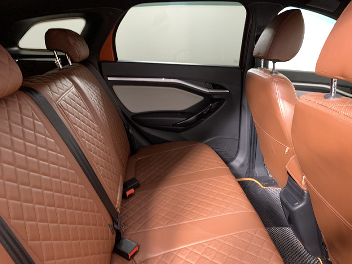Lada Vesta 1.6, 2021 года, Вариатор, ОРАНЖЕВЫЙ