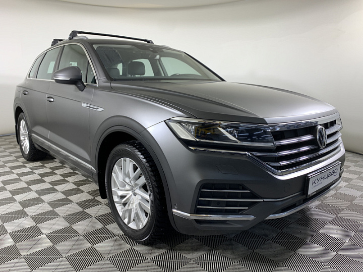VOLKSWAGEN Touareg 2, 2019 года, Автоматическая, СЕРЫЙ