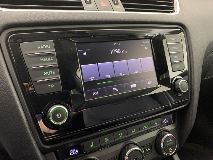 SKODA Octavia 1.4, 2014 года, Робот, Серебристый