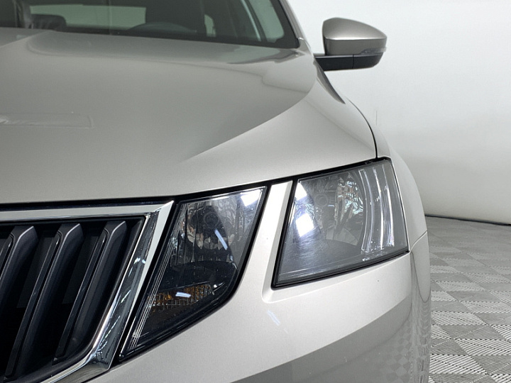 SKODA Octavia 1.6, 2020 года, Автоматическая, КОРИЧНЕВЫЙ