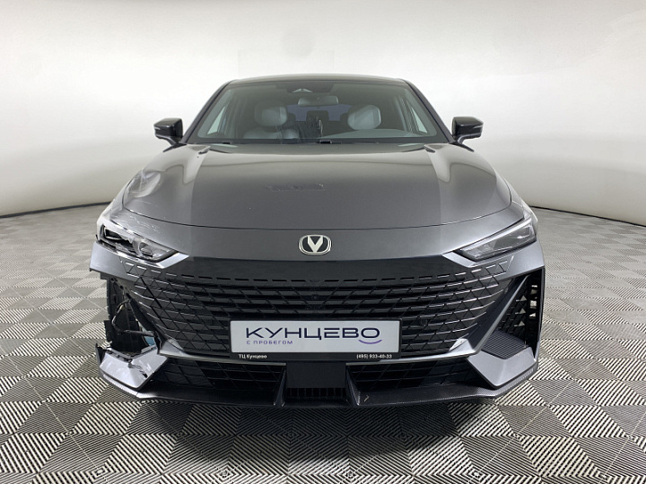 Changan UNI-V 1.5, 2023 года, Робот, Светло серый