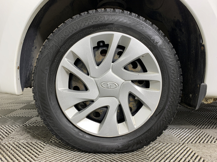 Lada Granta 1.6, 2017 года, Механика, БЕЛЫЙ