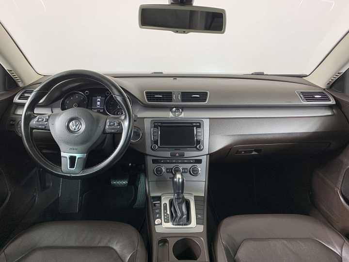 VOLKSWAGEN Passat 1.8, 2014 года, Робот, КОРИЧНЕВЫЙ