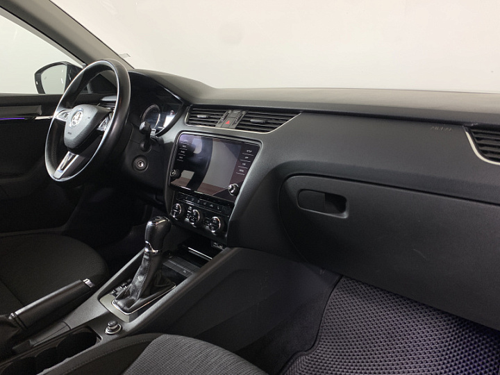 SKODA Octavia 1.8, 2018 года, Робот, ТЕМНО-СЕРЫЙ