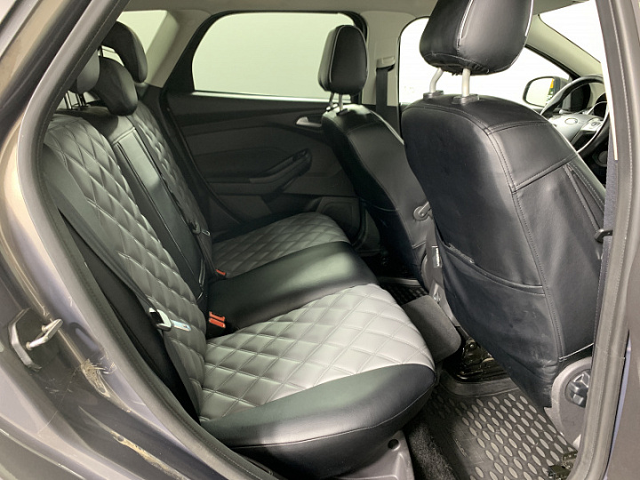 FORD Focus 1.6, 2013 года, Робот, Серо-коричневый